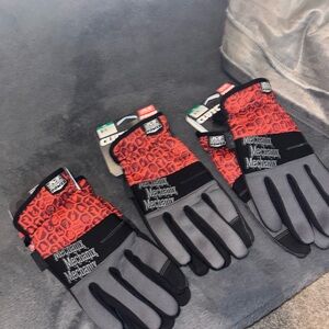 Wear Men's Red & Gray Original Work Gloves
